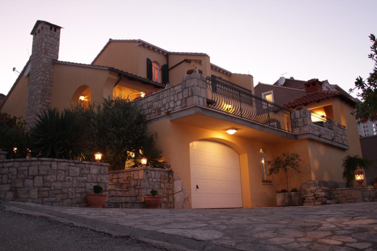 House 4 You Lumbarda Kültér fotó